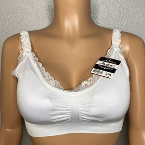 Angelina NWT Wireless White Lace Bra Size L/XL
